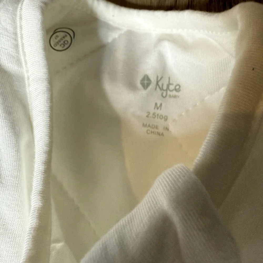 KYTE BABY Unisex Rayon Bamboo Sleep Bag for Babies and Toddlers, 2.5 TOG, Size M